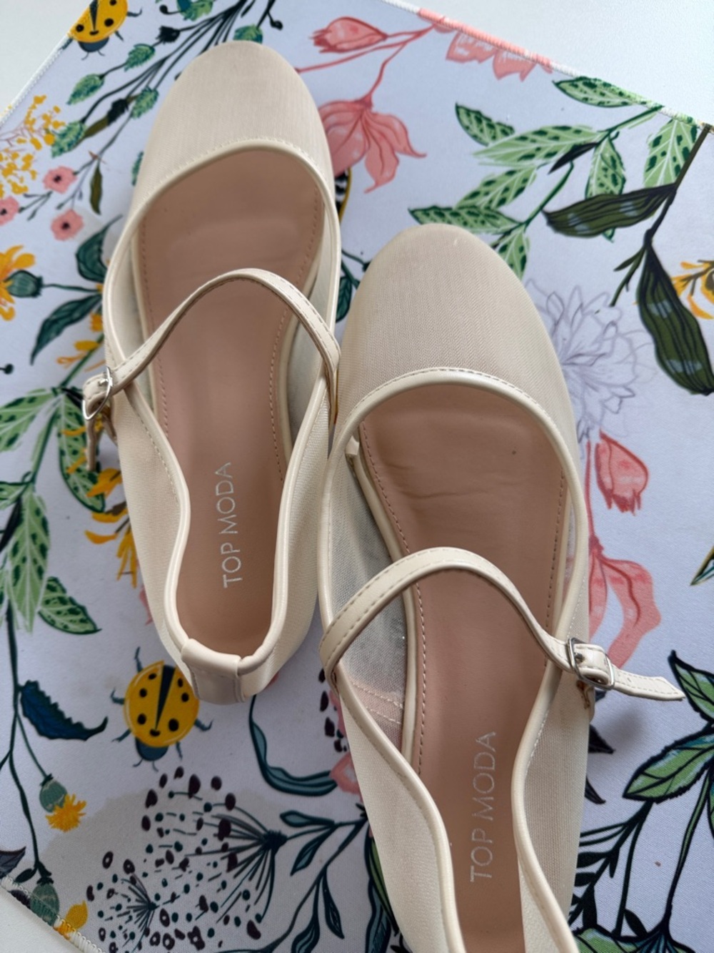 TOP Moda Cream Mary Jane Flats with Buckle Strap / mesh